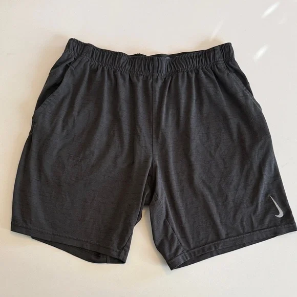 Nike Dr-Fit Men's Charcoal Athletic Shorts Size L - Picture 1 of 6